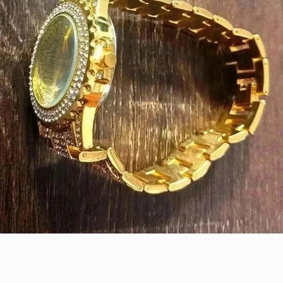 Gold Women's Watch - Picture 5 of 5